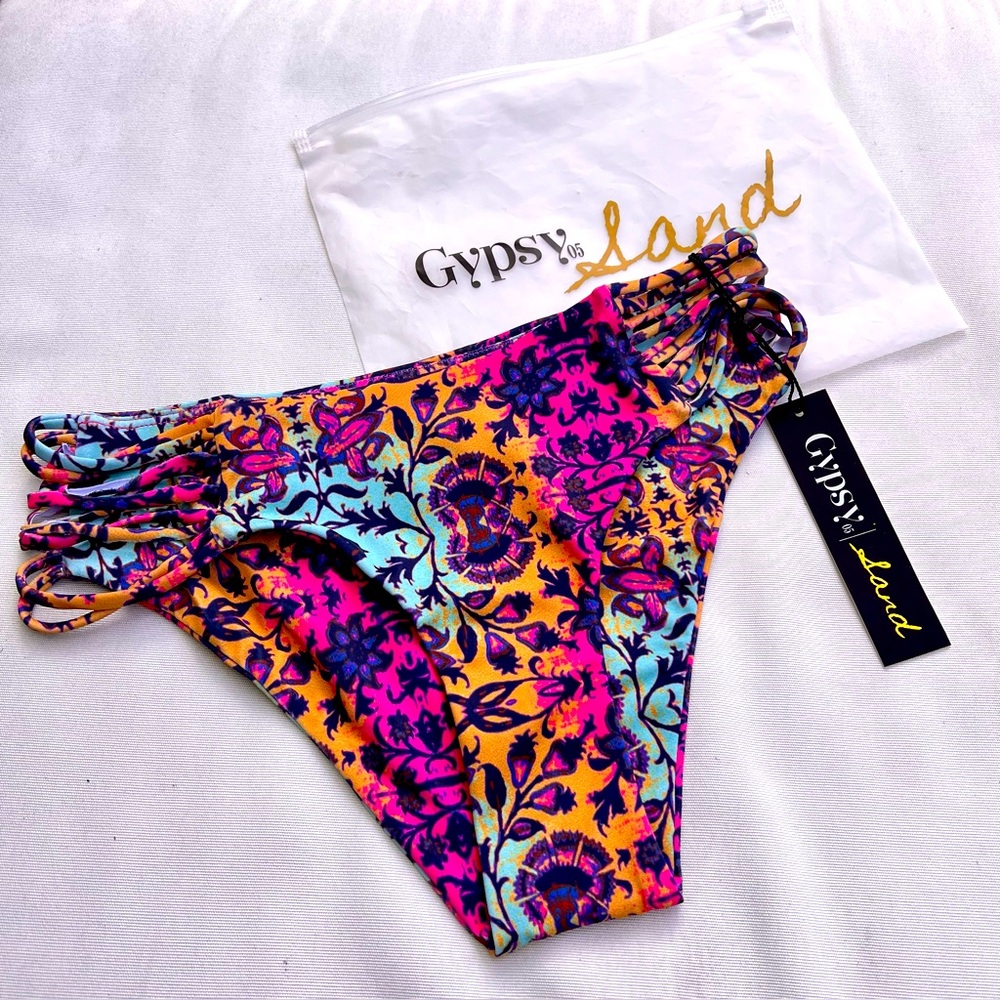 GYPSY 05 SAND MOSAIC BIKINI CHEEKY BOTTOMS NWT